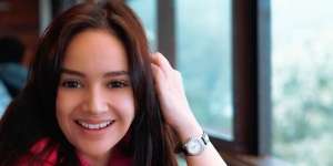 Postingan Silvia Preman Pensiun 3 dengan Anak Sambung Disorot