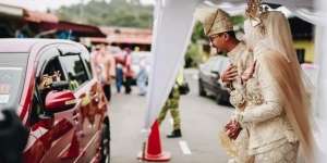 Viral, Pengantin Gelar Resepsi Nikah Berkonsep Drive-thru