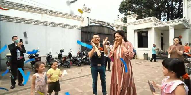 Potret Hadiah Mewah Anang untuk Ashanty, Harganya Miliaran loh