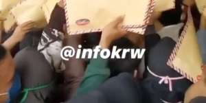 Susahnya Dapat Kerja Selama Corona, Tempat Usaha di Karawang Diserbu Pelamar