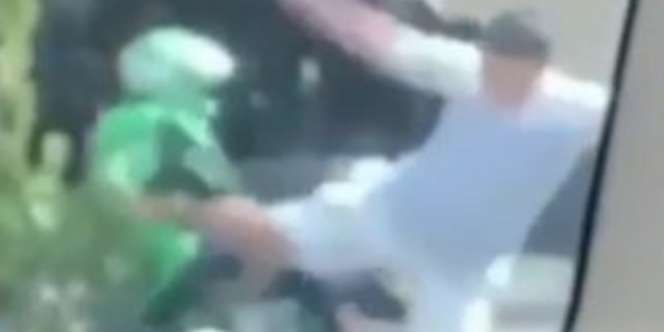 Viral, Ojol Ditendang Pengendara Arogan Hingga Terjengkang
