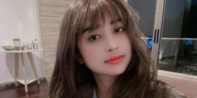 Ada Wajah Julia Perez di Foto Lawas Dewi Perssik