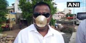 The Real Sultan, Pria Ini Pakai Masker Emas Rp58 Juta