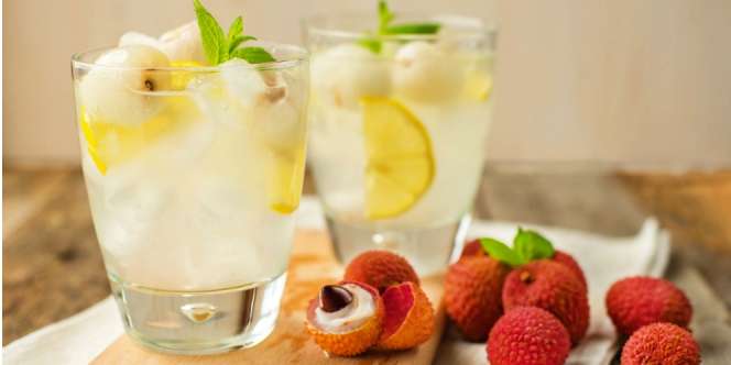 Resep Es Jahe Leci Dingin yang Bikin Tubuh Lebih Fit  