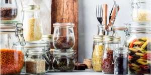 Buat Area Penyimpanan Makanan Tertata Rapi dan Bersih