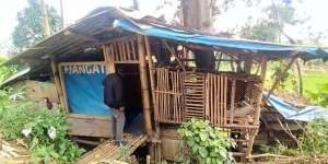Kisah Pilu Idah Wati Tinggal di Gubuk Pinggir Kuburan