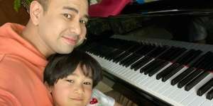 Penampakan Raffi Ahmad Saat Balita, Kembaran Rafathar? 