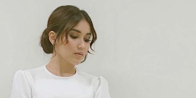 Tak Lagi Seksi, Ayu Ting Ting Tampil Anggun Bergaun Putih