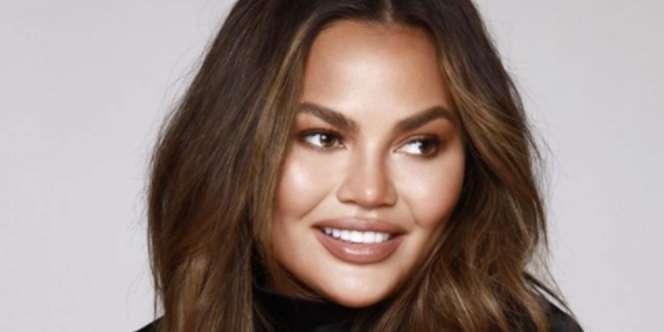 Rahasia Kulit Glowing Chrissy Teigen yang Dibanderol Rp12 Juta