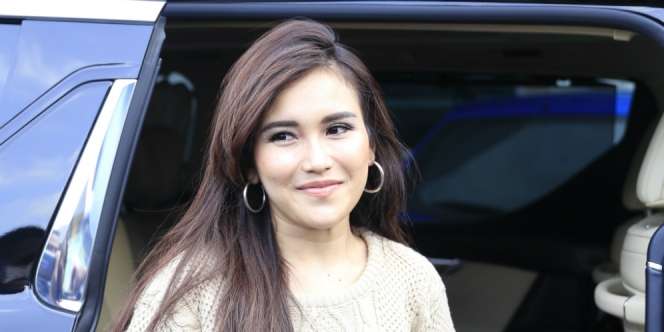 Penampilan Seksi Ayu Ting Ting Jadi Perhatian