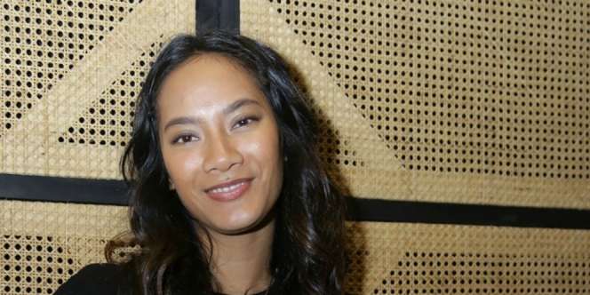 Kocak! Tara Basro dan Daniel Adnan Kompak Pakai Daster