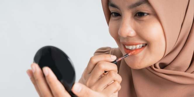 5 Produk Bibir yang Harus Dimiliki Selain Lipstik