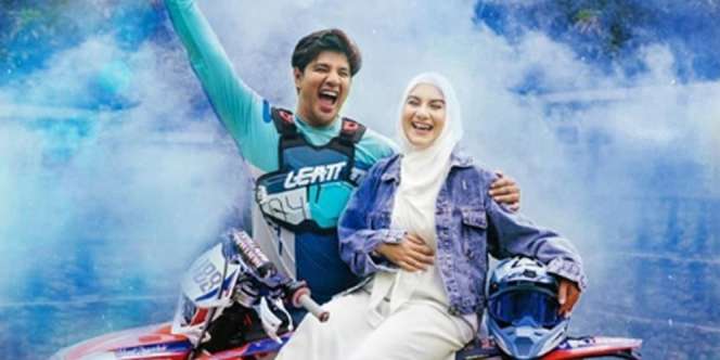 Maternity Shoot Unik Irish Bella-Ammar Zoni, Jenis Kelamin Buah Hati Terungkap