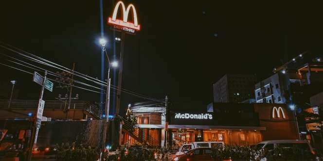 Cuma Diingatkan Pakai Masker, Pelanggan McDonalds Hong Kong Mengamuk