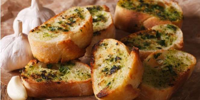 Garlic Bread Bisa Dibikin Tanpa Oven, Intip Caranya