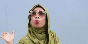 Cerita Perjalanan Pelawak Omas Putuskan Berhijab 14 Tahun Silam