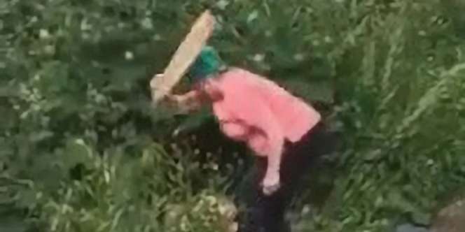 Viral Nenek Pergoki Pasangan `Main` di Semak-Semak, Digetok Pakai Kayu!