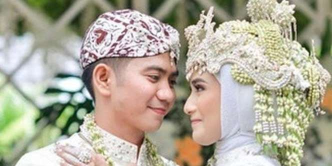 7 Foto Mesra Rizky Ridha D'Academy dan Istri Usai Lewati Malam Pertama