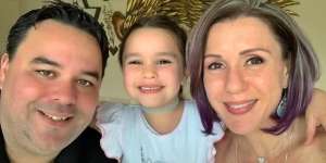 Kisah Pilu, Ayah Sekarat Kena Covid-19 Gara-Gara Anak Ceroboh