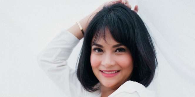 Baru Melahirkan, Vanessa Angel Pamer Body Langsing Pakai Korset