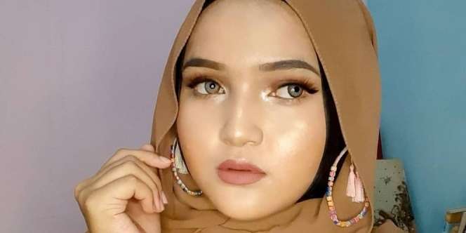 Makeup 'Low Budget' untuk Jalan-jalan