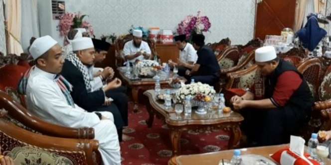 Wali Kota Bengkulu Santuni Anak Yatim Usai Buka Puasa Sunah Senin