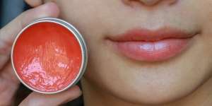 Manfaat dan Kandungan Lip Sleeping Mask untuk Kesehatan Bibir