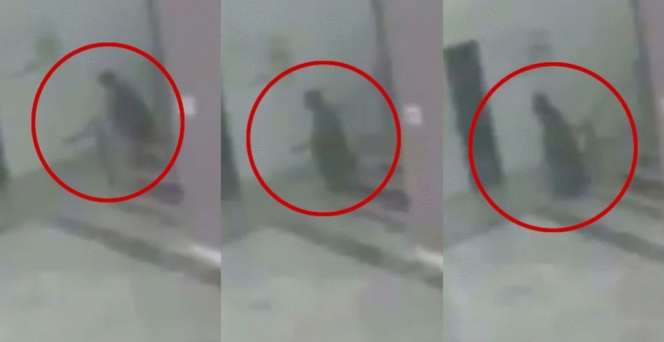 CCTV Rekam Bayangan Nenek Bungkuk Berjubah Hitam Turuni Tangga