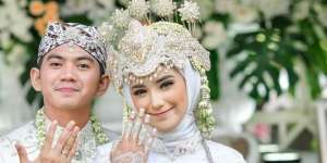 Bisikan Doa Lesty Kejora di Telinga Nadya Mustika, Istri Rizki D'Academy