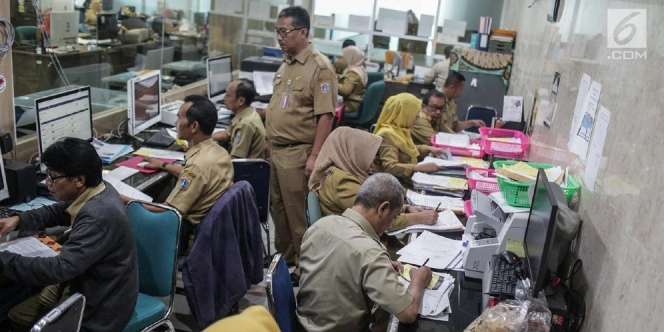 Beda dengan PNS, Tenaga Honorer di 18 Lembaga yang Dibubarkan Diberhentikan