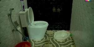 Nyeleneh Banget! Intip Potret Kamar Mandi Unik 7 Selebriti