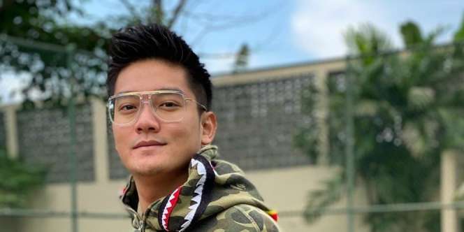 Pamer Gaya Rambut Baru, Boy William Mirip Banget Siwon Choi