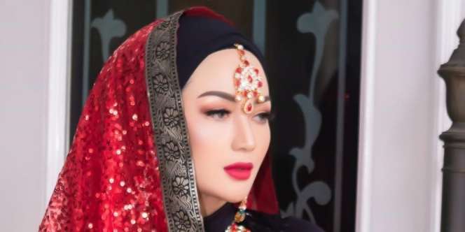 Berbalut Sari, Imel Putri Memesona Bak Ratu Bollywood