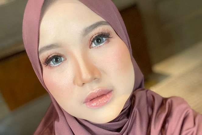 Rayakan 3 Bulan Si Kecil, Chacha Frederica Anggun Memesona
