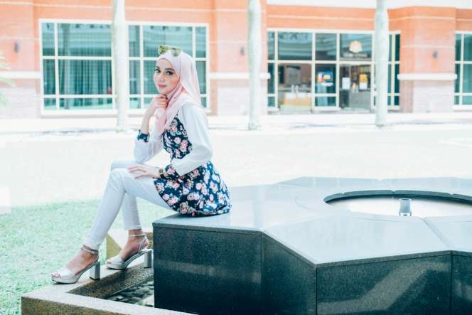 In Hijab We Move, Ide Outfit Ini Bikin Gayamu Nggak Kalah Stylish dari Selebgram