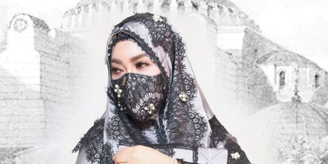 Sambut Idul Adha, Syahrini Rilis Koleksi Mukena Cetar