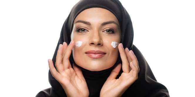 3 Tips Memakai Tinted Moisturizer Agar Wajah Glowing Natural