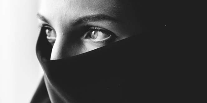 15 Ciri-Ciri Orang Munafik, beserta Doa agar Terhindar dari Sifat Tercela Ini