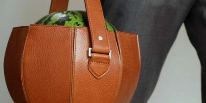 Wow, Ada Tas Khusus Saat Belanja Semangka