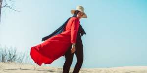 5 Fashion Item yang Bisa Memperindah Bentuk Tubuh Si Mungil