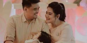 Hamil Anak Kedua, Intip Gaya Kahiyang Ayu yang Makin Memesona