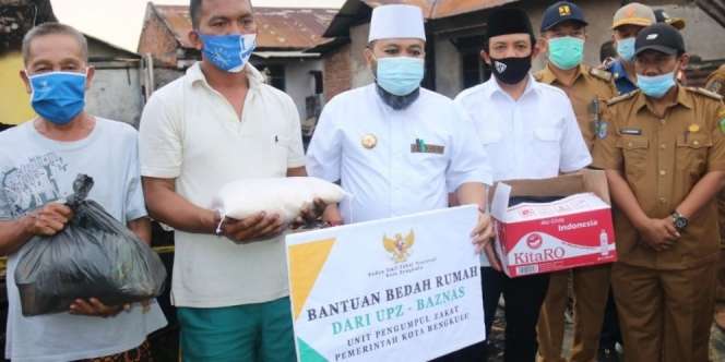 Ditinjau Walikota, Pemkot Bengkulu Bangun Kembali Rumah 2 Warga Korban Kebakaran
