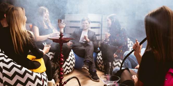 Isap Shisha Bareng, 24 Orang Positif Covid-19
