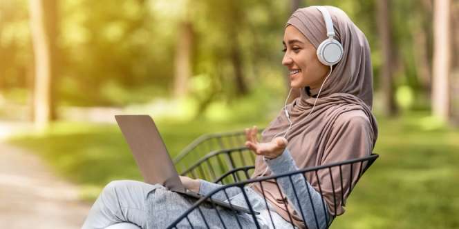 Indoor atau Outdoor, Melindungi Kulit dengan Sunscreen Itu Penting Lho!