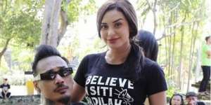 Tersandung Kasus Hukum, Jerinx SID Dapat Dukungan Istri