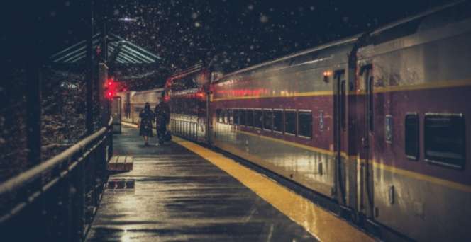 6 Stasiun Kereta Terseram, dari Penumpang Tak Berkepala Sampai Wanita Menari