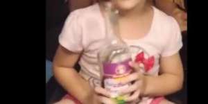 Heboh Video Bocah Perempuan Diberi Botol Minuman Keras