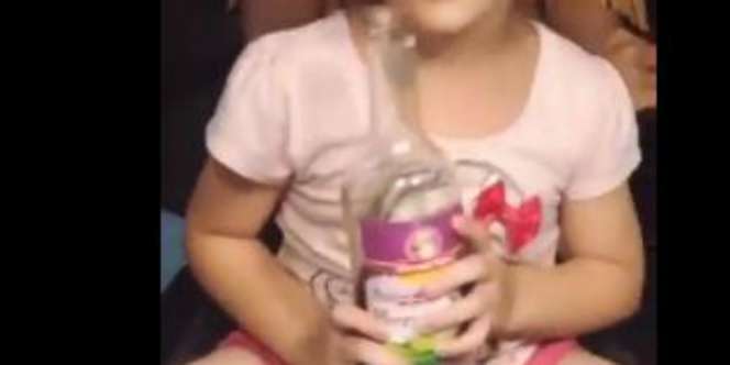 Heboh Video Bocah Perempuan Diberi Botol Minuman Keras