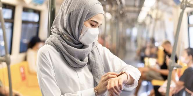 Trik Tetap Nyaman Menggunakan Makeup Saat Tertutup Masker Seharian