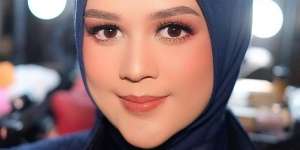Baru Melahirkan, Potret Langsing Cut Meyriska Pakai Gamis Curi Perhatian